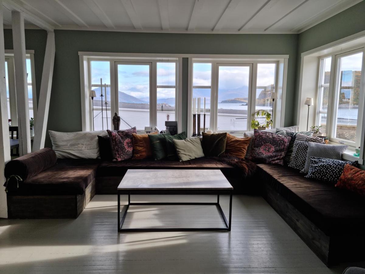 Koselig Leilighet Midt I Sentrum Apartment Skjervoy Luaran gambar